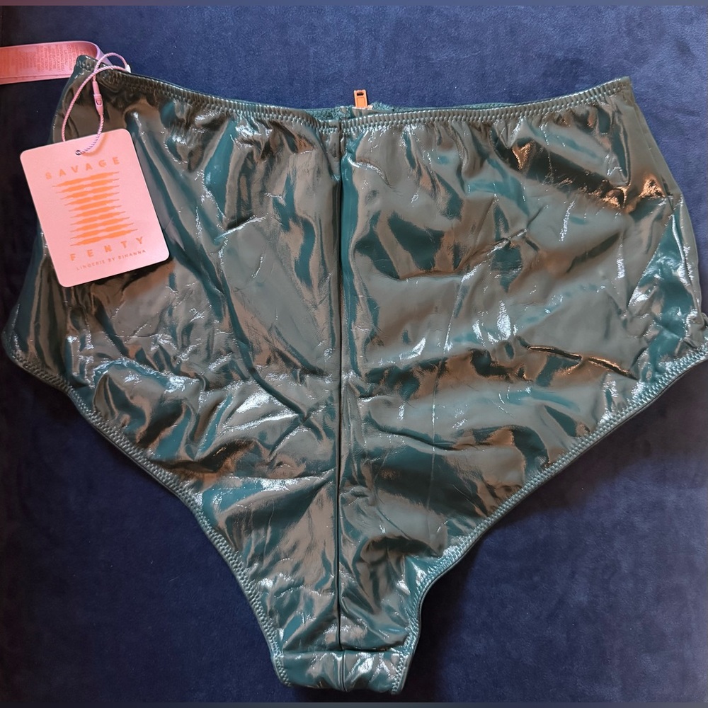 Savage X Fenty Leather Tease Vinyl Bandeau & High-Waisted Panty | Green | NWT - Picture 9 of 14